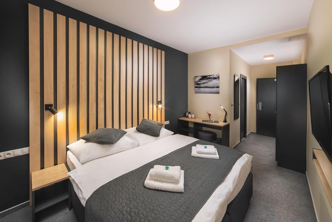 Timeout City Hotel Liptovsky Mikulas Ruang foto