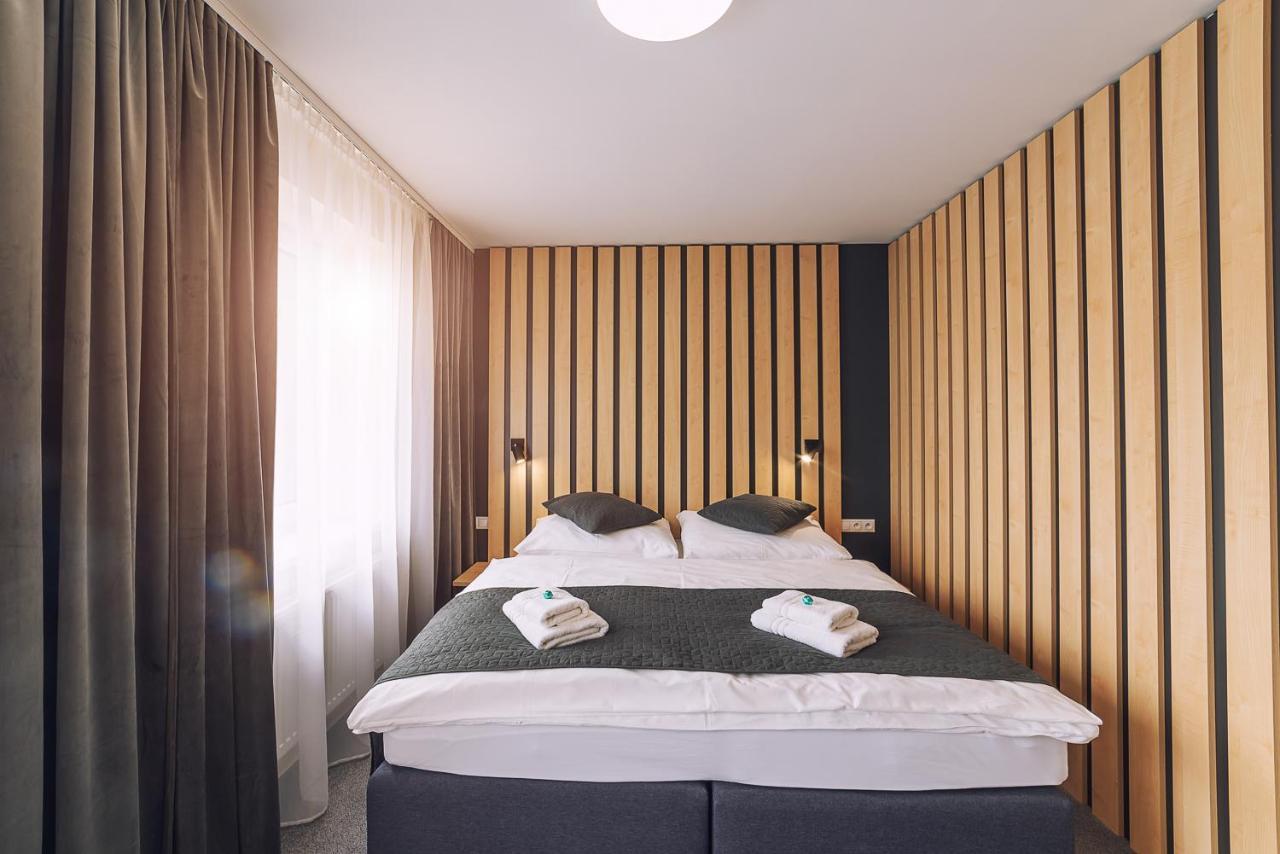 Timeout City Hotel Liptovsky Mikulas Bagian luar foto