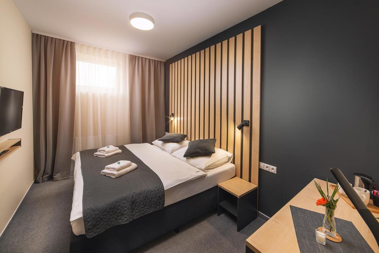 Timeout City Hotel Liptovsky Mikulas Ruang foto