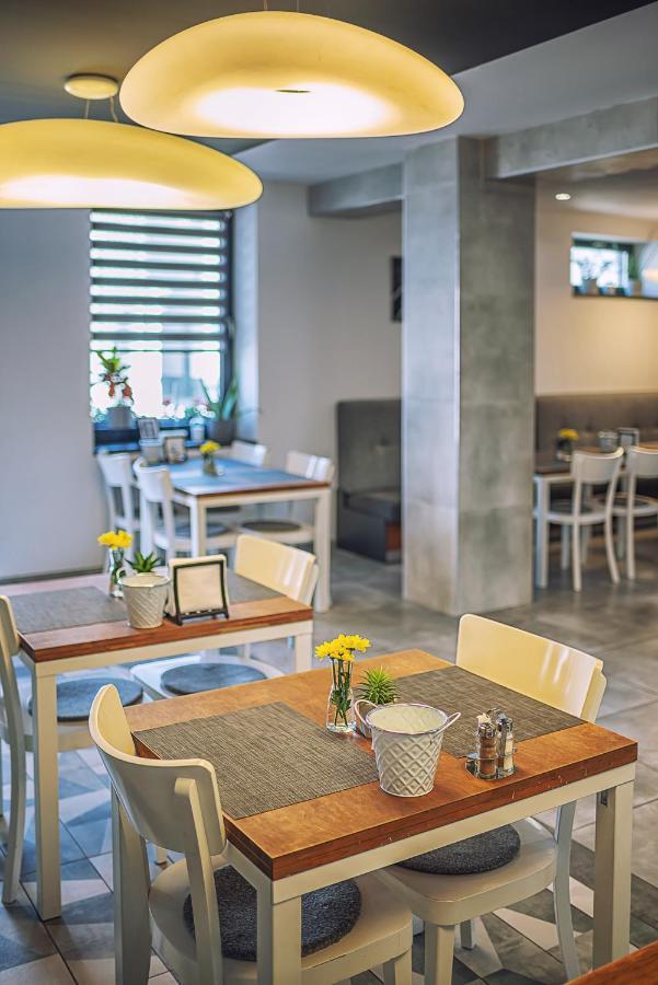Timeout City Hotel Liptovsky Mikulas Bagian luar foto